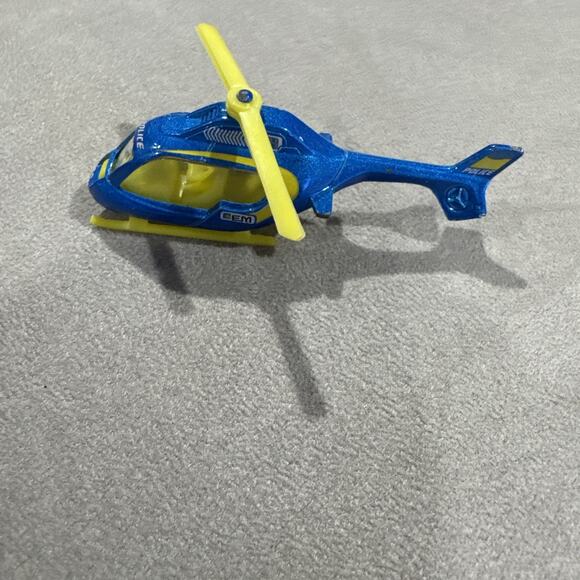 Lot Of 4 Hot Wheels Fastlane Maisto Die Cast Helicopters Airplane Toys Police - Picture 14 of 16